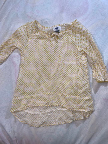 Old Navy yellow dots Small marker spot on bottom 6T/6X