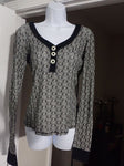 Daytrip by Buckle Black and white long sleeve v neck top with buttons Women's - M