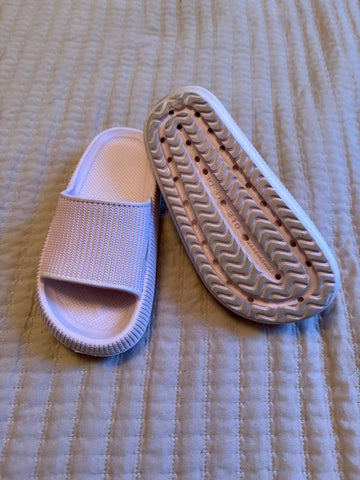 Ukn Pink slides 1 (Big Kid)