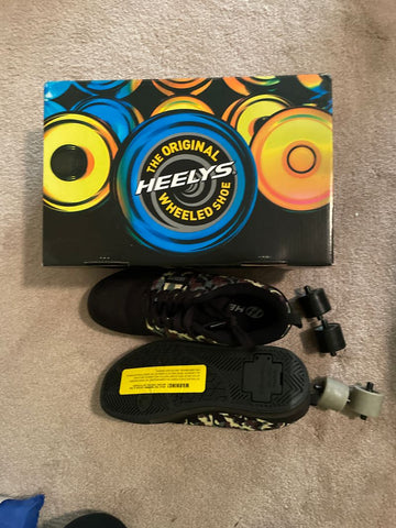 Heeled wheeled shoe Size 7, new never used Bike-Trike-Scooter