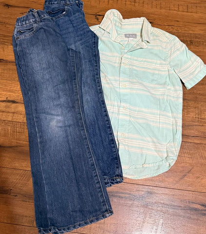 Childrens place 2 jeans, 1 SS shirt 7
