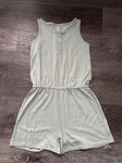 Wonder nation Mint green romper never worn 7