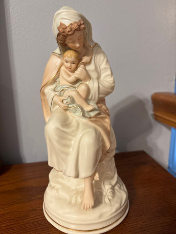 Enesco Mary and Jesus plays music Decor