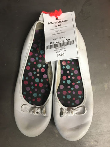 white dress shoes  6 (Big Kid)