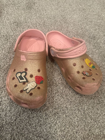 Crocs Pink glittery crocs Well loved play condition 2 (Big Kid)