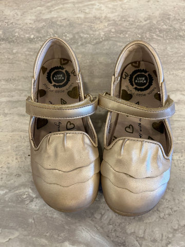 Livie and Luca Gold Mary Janes EUC 9 (Lil' Kid)