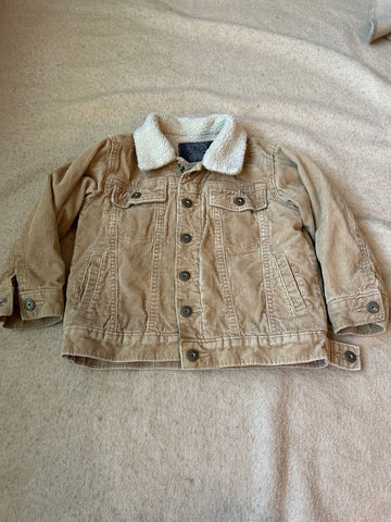 Old Navy Fleece Lined Corduroy Jacket, great condition 4T/4
