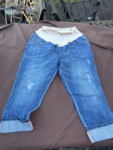 Old navy Distressed Jean capri Women's Med 8-10