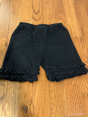 Black ruffle shorts Black ruffle shorts 6T/6X
