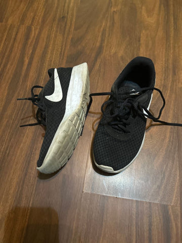 Nike Nike Shows, good condition 6-1/2 (Big Kid)