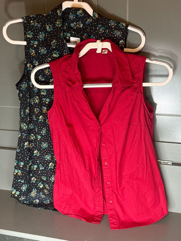 Cabi 2pc EUC collared tanks. Women's - S