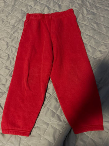 Hanes Red sweatpant, play condtion 4T/4