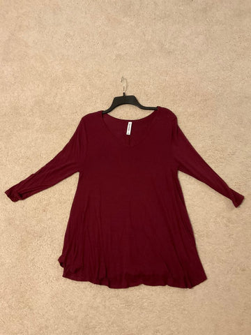 Zenana premium Tunic top. Fits like a M/L. 3/4 length sleeve Women's - S