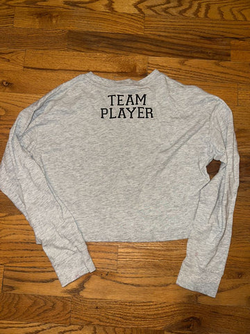 Athletic works Gray cropped Tshirt Photo is back Front is plain red spot sleeve 10