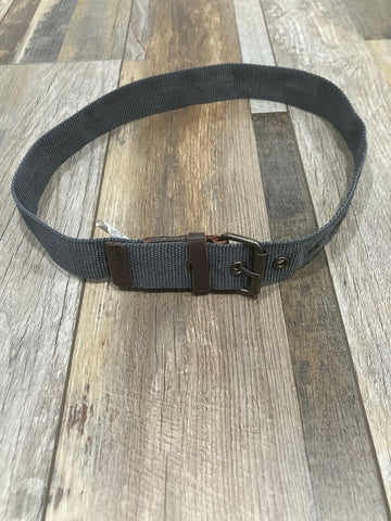 Gray belt 24-28 Waist size, Good condition Belt
