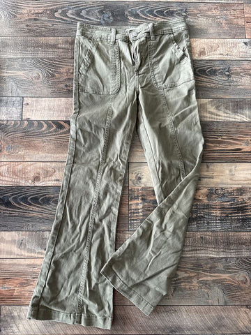 Celebrity Olive flares 12