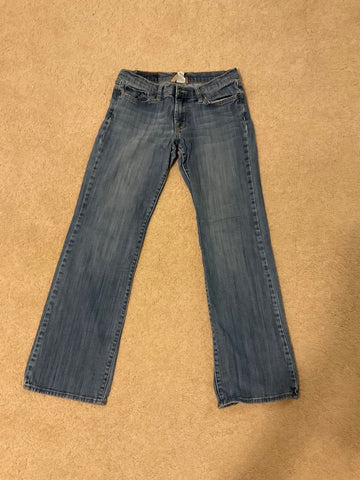 Lucky Brand Regular inseam. Midrise flare Women's 4