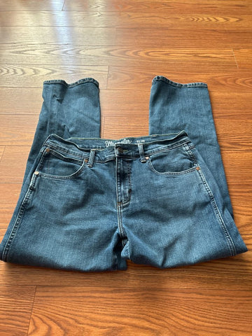 Wrangler Retro Leather patch Slim straight med wash jeans size 33x30 30-32