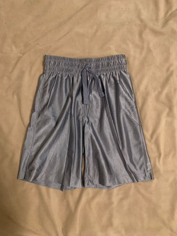 Place Knee length gym shorts 5T/5