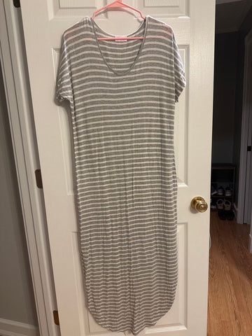 Pink Lilly  Women's - L