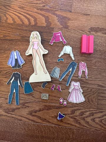 Barbie Magnetic dress up. Missing two pieces but Euc Dolls and Accessories