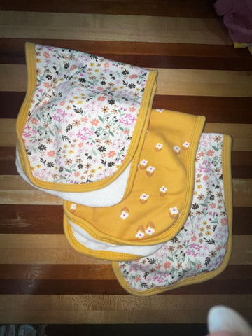 Burping clothes 2 white flowers, 1 yellow Nursing