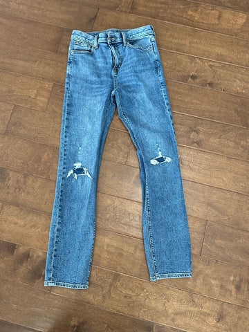 Old Navy Distressed 14 slim jeans. Never worn 14