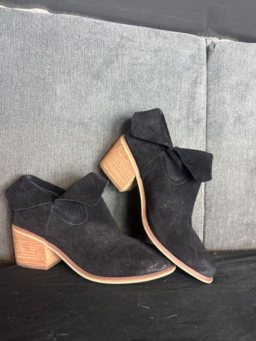BP Black suede bootie- slight wear not as noticeable in person 7 (Adult)