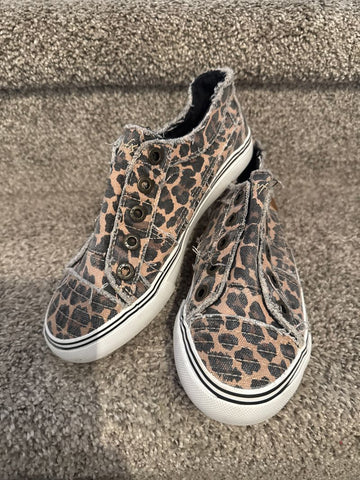 Blowfish Leopard sneakers new without box 4 (Big Kid)