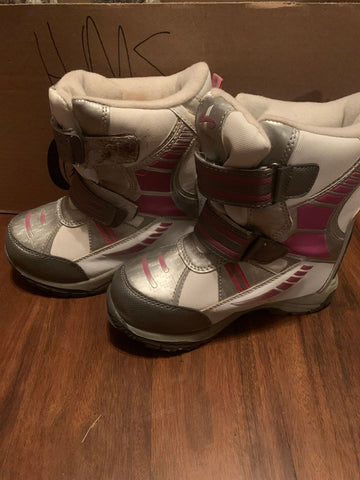 Snow Boots Great Condition 12 (Lil' Kid)
