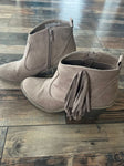 Faded glory Fringe boots 10 (Adult)
