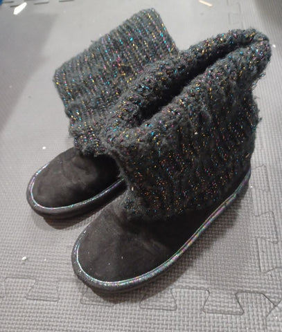 So Black slip on Boots - some balling on sweater matl 1 (Big Kid)