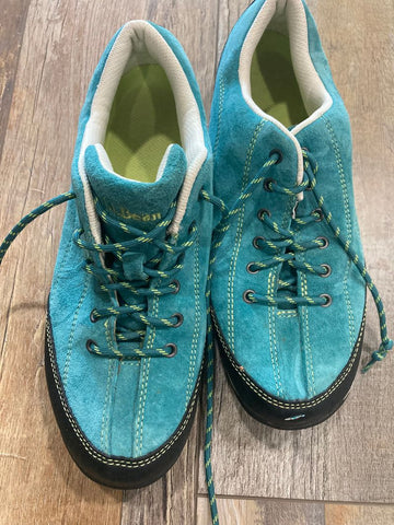 L.L. Bean - Shoes Aqua and black - Like new! 8 (Adult)
