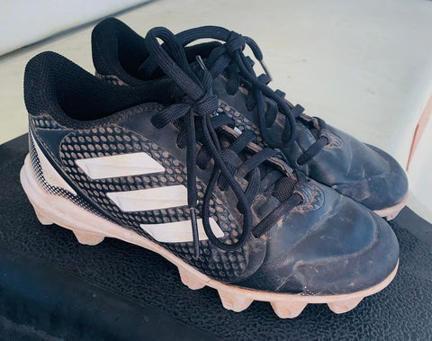 Adidas Baseball cleats 1-1/2 (Big Kid)