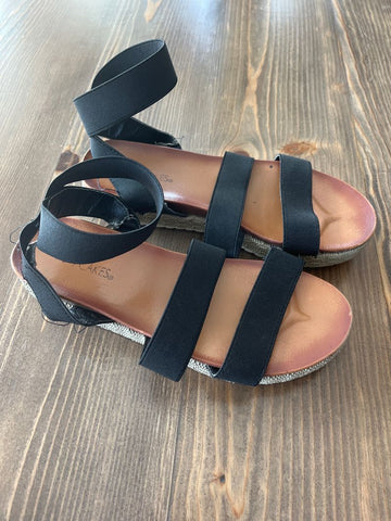 Hot cakes Black wedges 3 (Big Kid)