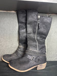 Unknown GUC- black riding boots- wear spots but still pretty good shape! 7 (Adult)