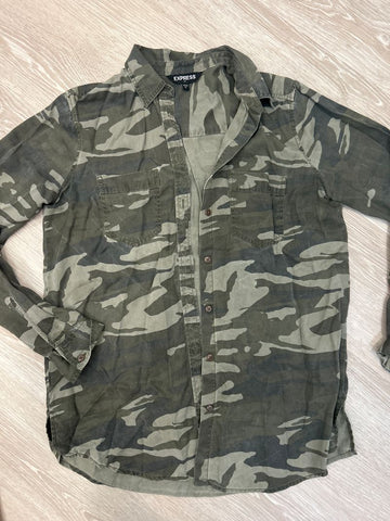 Express Camo button down Women's - S