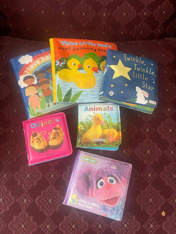 Misc Misc lot of six baby books. Good condition. Infant (0-2 yrs)
