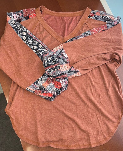 No brand Burnt orange top with pretty sleeve design Women's - L