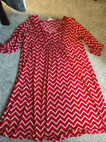 Three Season Red chevron dress - stretchy Women's Large 12-14