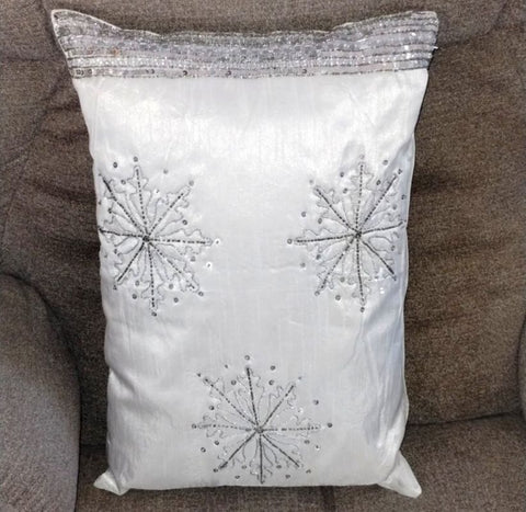 Pottery Barn Sequined snow pillow EUC potterybarn tag removed bright white Holiday