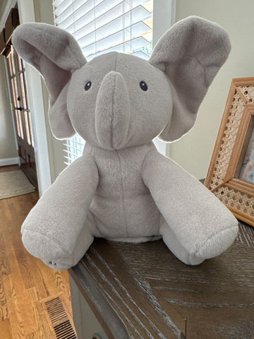 GUND Sings and plays peak a boo, babies love it! Infant (0-2 yrs)