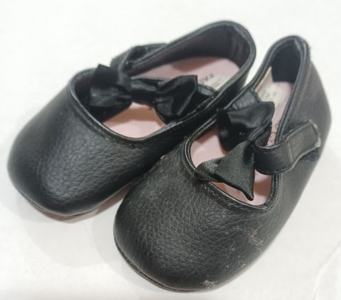 Faded Glory Black Bow Velcro Strap 2 (Infant Shoe)