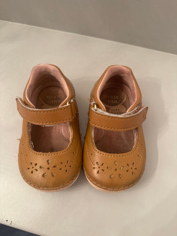 Stride Rite Brown Mary Jane shoes 3M 3 (Infant Shoe)