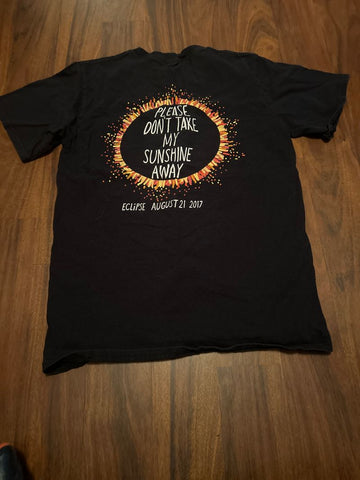 Vintage Eclipse Tshirt Solar Eclipse design on back, small state of Ky design on front Women's - S