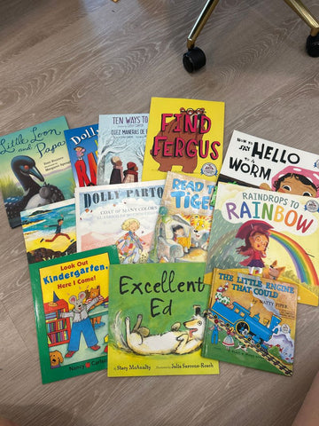 12 IL books Like new Preschool (3-5 yrs)
