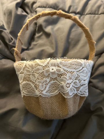 Burlap Basket 4in x 5in basket, used once in a wedding Decor