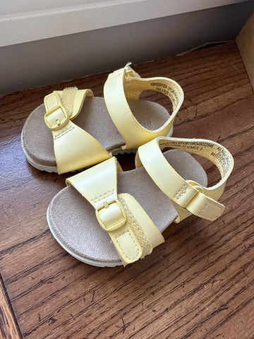 Never Worn Yellow Sandals 2 (Infant Shoe)