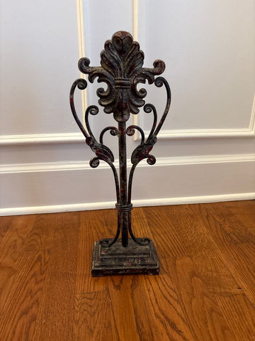 NA Distressed metal piece 16h x 7w Decor
