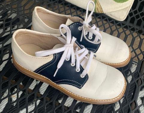 Footmates Size 10D navy and white saddle oxfords with mild cracking 10 (Lil' Kid)